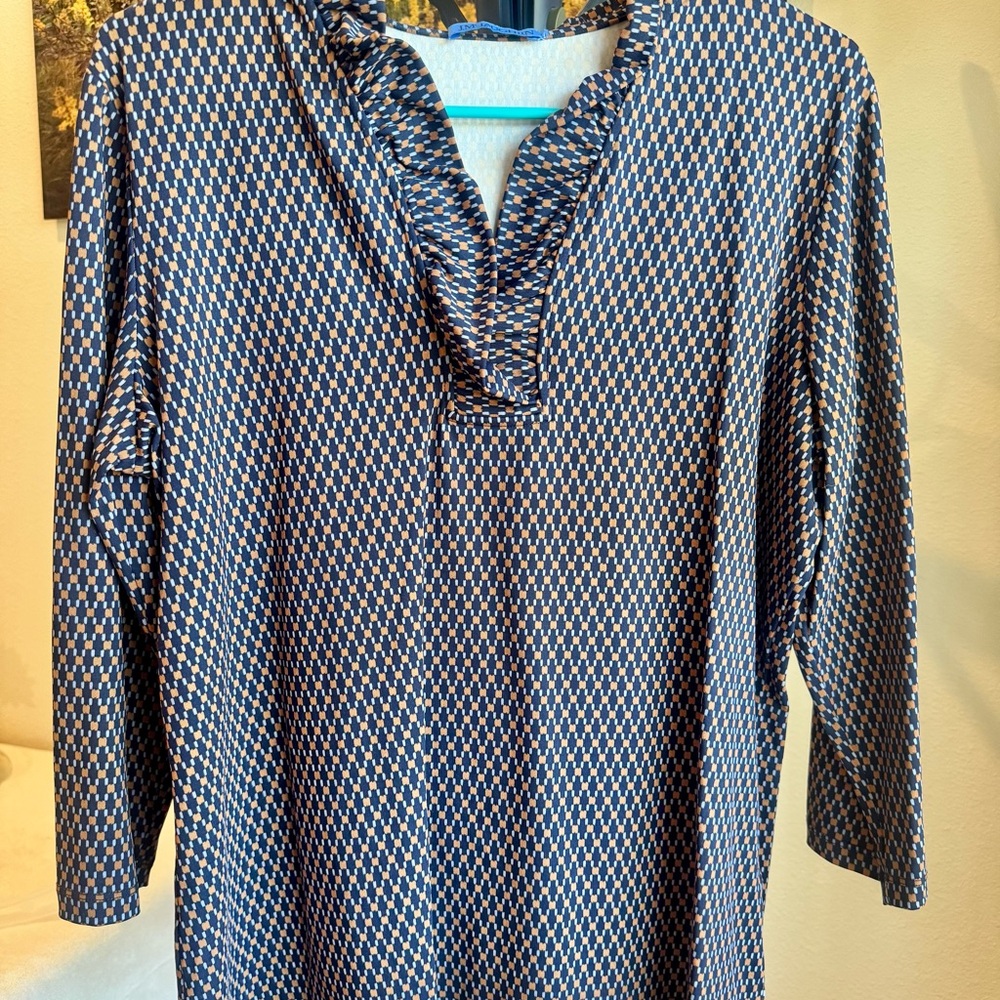 J. McLaughlin Blue and White Geometric Ruffle V-Neck Blouse